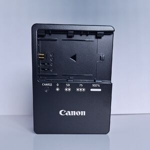 Canon Black Camera Battery Charger NWOT